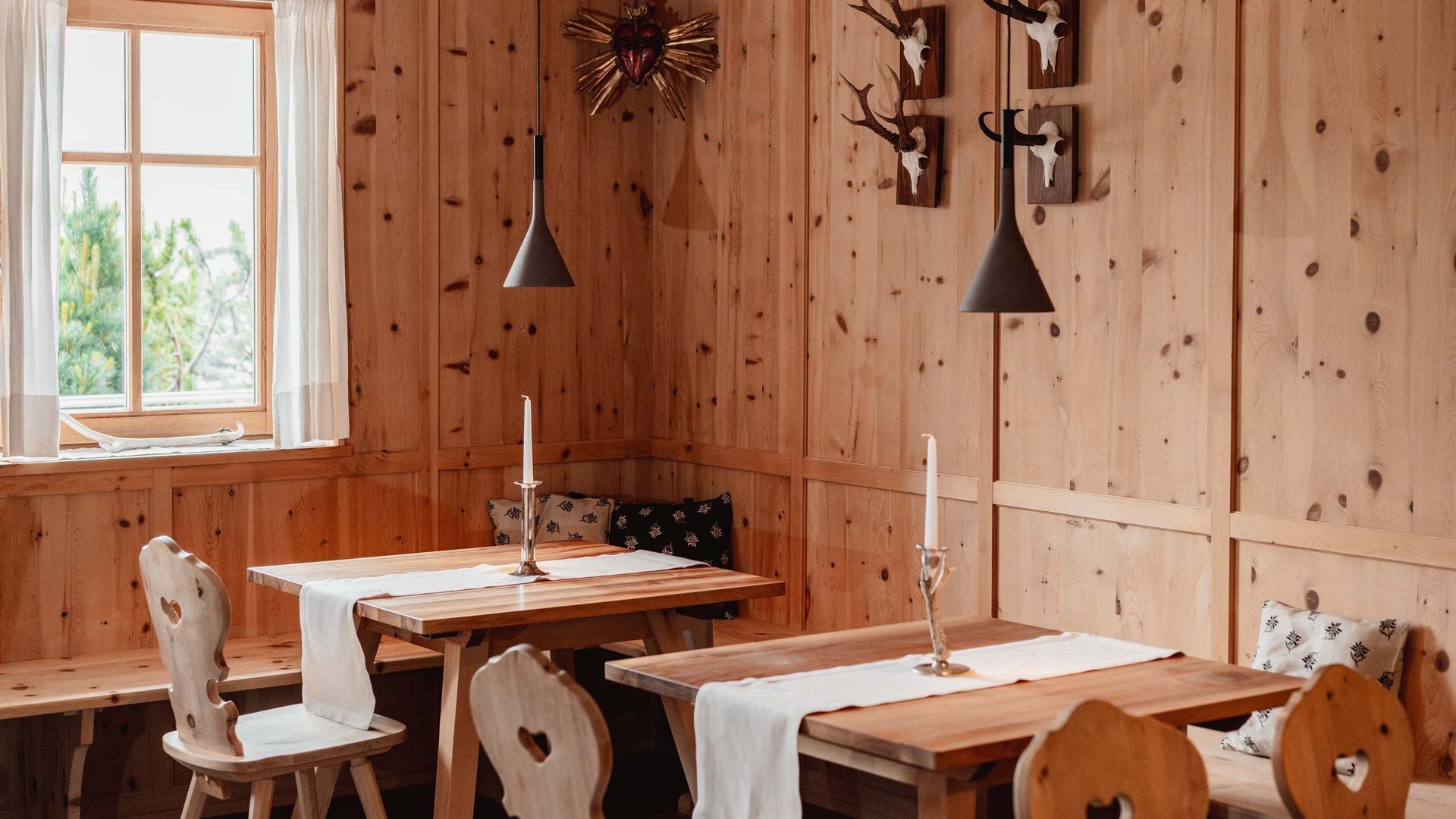 Die Restaurants unseres Hotels auf der Seiser Alm Die Restaurants unseres Hotels auf der Seiser Alm